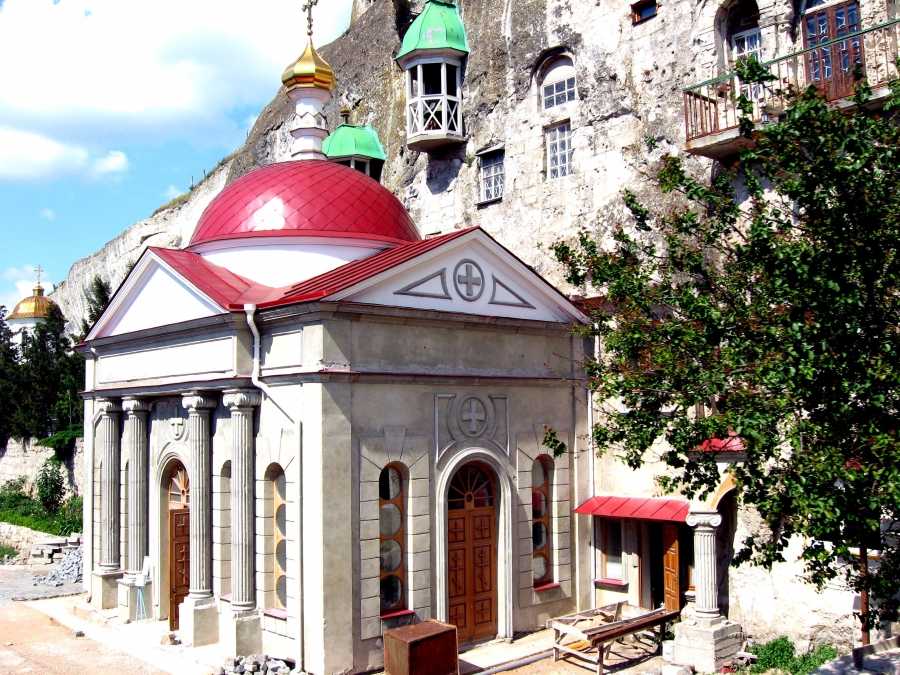Церковь троицы в инкерманском монастыре фото